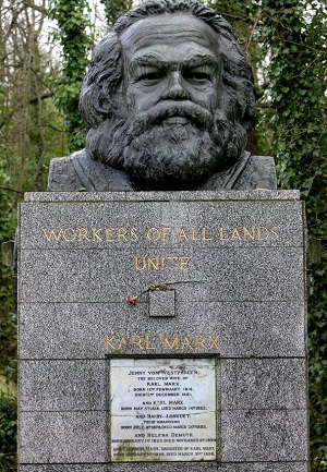 Λονδίνο: Βεβηλώθηκε ο τάφος του Καρλ Μαρξ