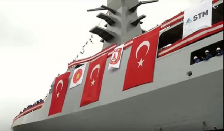 Ο Ερντογάν στην καθέλκυση κατασκοπευτικού πλοίου