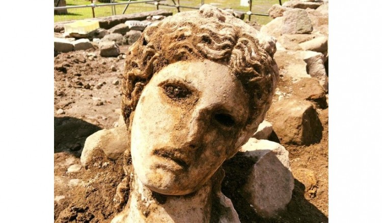 Στη Ρώμη βρέθηκε μαρμάρινη κεφαλή του Διονύσου ηλικίας 2.000 ετών!