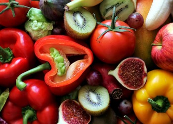 Πώς συνδέεται η κατανάλωση φρούτων και λαχανικών με το έμφραγμα και το εγκεφαλικό