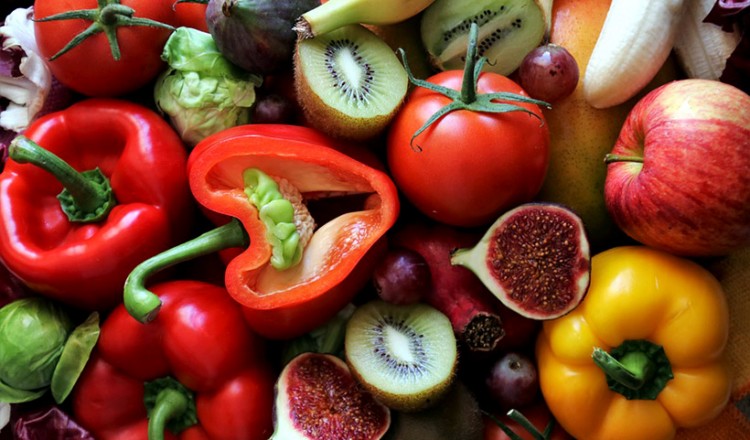 Πώς συνδέεται η κατανάλωση φρούτων και λαχανικών με το έμφραγμα και το εγκεφαλικό