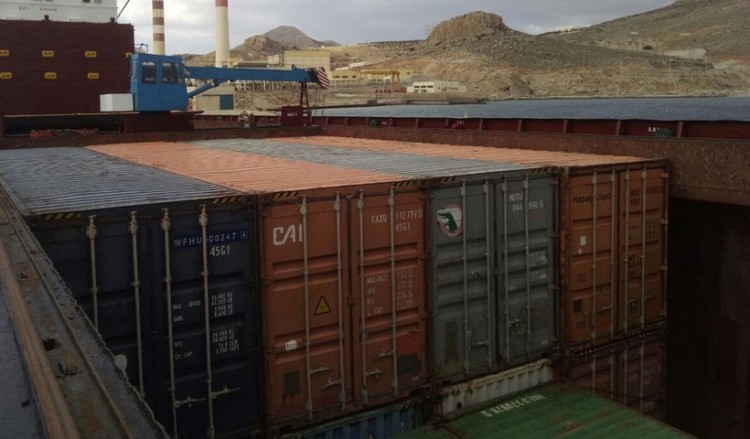 Αλλοδαποί εντοπίστηκαν σε κοντέινερ πλοίου στο λιμάνι του Πειραιά