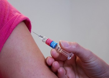 Πόσο εμπιστεύονται οι Έλληνες τα εμβόλια;