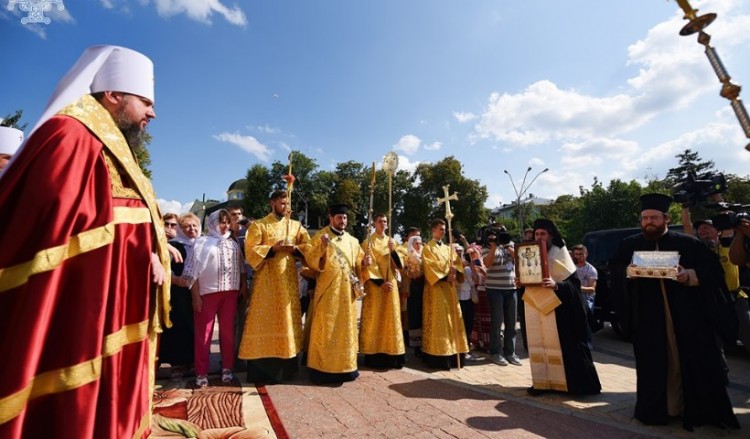 Διασπασμένο το Κίεβο στην 1.031η επέτειο από το Βάπτισμα των Ρως
