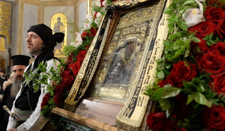 Πάνω από 8.000 πιστοί προσκύνησαν την εικόνα της Παναγίας Σουμελά στην Πάτρα