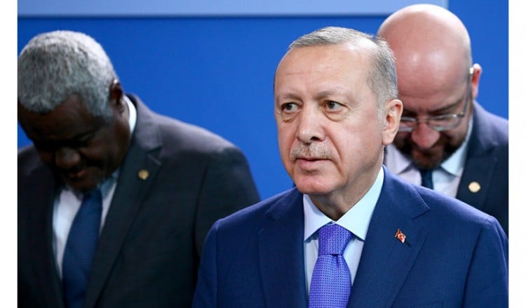 Τούρκος αρθρογράφος: Κινδυνεύουν οι συμφωνίες που υπέγραψε η Τουρκία με την Τρίπολη