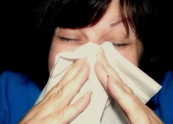 Πώς ξεχωρίζουμε την αλλεργία από τον κορονοϊό