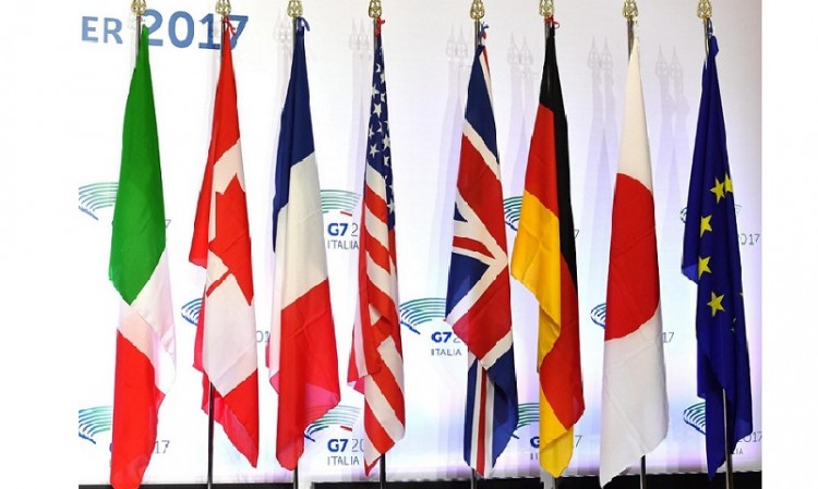 Οι σημαίες των G7