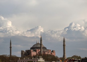 Δημοσίευμα της «Hürriyet» για τα σχέδια του Ερντογάν για την Αγια-Σοφιά