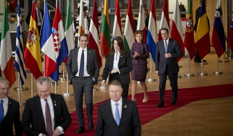 Ξεκινά η Σύνοδος Κορυφής, απομακρύνονται οι κυρώσεις από την Τουρκία