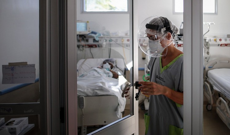 Κορονοϊός: Όσο μεγαλύτερο το ιικό φορτίο τόσο αυξάνει ο κίνδυνος διασωλήνωσης και θανάτου