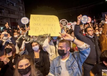 Κύπρος: Τουρκοκύπριοι ακτιβιστές διαδήλωσαν στην κατεχόμενη Λευκωσία κατά του Ερντογάν (βίντεο)