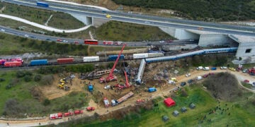 Εικόνες από drone από το πολύνεκρο σιδηροδρομικό δυστύχημα στα Τέμπη (φωτ.: ΜΟΤΙΟΝΤΕΑΜ / Βασίλης Βερβερίδης)
