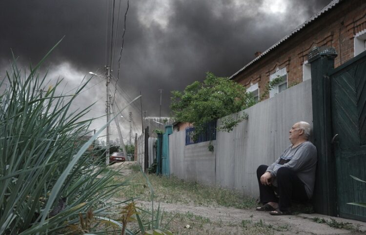 Ρωσικοί βομβαρδισμοί στο Χάρκοβο (φωτ.: EPA / George Ivanchenko)