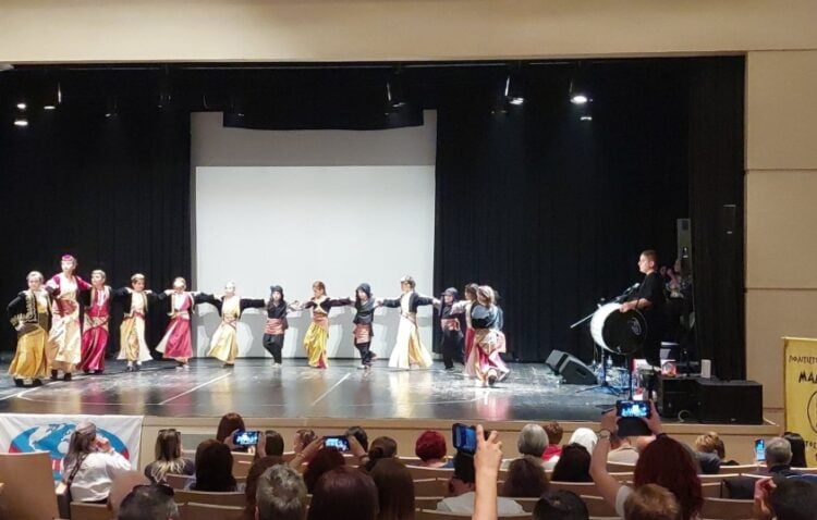 Το παιδικό χορευτικό τμήμα θα παρουσιάσει τη δουλειά του στα «Αναλήψια 2024» (φωτ.: facebook/Τριανταφυλλιά Γκίση)