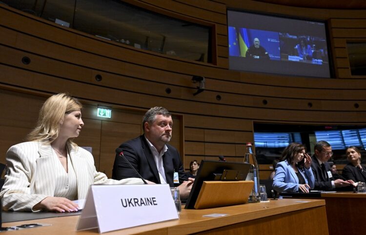 Στιγμιότυπο από τη διακυβερνητική διάσκεψη για την ένταξη της Ουκρανίας στην ΕΕ (φωτ.: European Union)