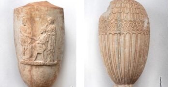 Τα μαρμάρινα αττικά επιτύμβια αγγεία, μια λήκυθος και μια λουτροφόρος του 4ου π.Χ., που επέστρεψαν στην Αθήνα, μετά την αίσια έκβαση πολυετούς διεκδίκησής τους από το Ελληνικό Δημόσιο (φωτ.: Γρ. Τύπου Υπ. Πολιτισμού/EUROKINISSI)