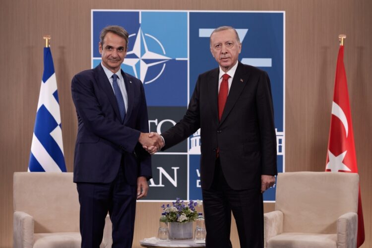Συνάντηση του πρωθυπουργού Κυριάκου Μητσοτάκη με τον πρόεδρο της Τουρκίας Ρετζέπ Ταγίπ Ερντογάν, στο περιθώριο της Συνόδου του ΝΑΤΟ στην Ουάσιγκτον, Τετάρτη 10 Ιουλίου 2024. (Φωτ.: Γραφείο Τύπου πρωθυπουργού/Δημήτρης Παπαμήτσος/Eurokinissi)
