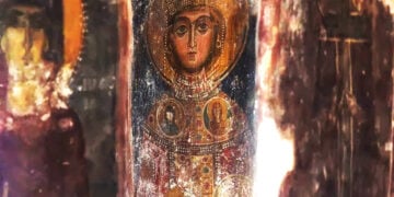 Τοιχογραφία των τελών του 13ου αι. Η Αγία Κυριακή ιστορημένη ως βυζαντινή πριγκίπισσα (βρίσκεται στον ναό του Αγίου Γεωργίου της Αγκώνας, στην Ορμήδεια της Κύπρου)