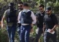 Αστυνομικοί οδηγούν στον εισαγγελέα τον 44χρονο που συνελήφθη για την εν ψυχρώ εκτέλεση του τοπογράφου στο Νέο Ψυχικό (φωτ.: EUROKINISSI / Γιάννης Παναγόπουλος)