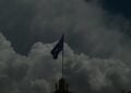 Μαύρα σύννεφα σκέπαζαν το πρωί τον ουρανό της Αθήνας (φωτ.: EUROKINISSI/Τατιάνα Μπόλαρη)