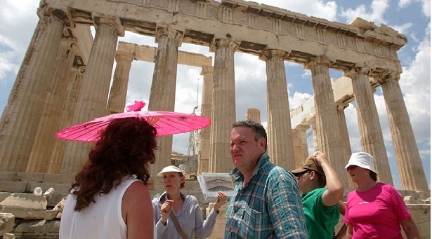 Διεθνή βραβεία τουρισμού κέρδισαν Αθήνα και Ακρόπολη