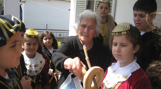 Σάββατο του Λαζάρου, και οι κουζίνες στον Πόντο μοσχοβολούσαν κερκέλια!