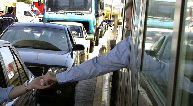 Άμεσες αλλαγές στα διόδια - Ποιοι θα έχουν έκπτωση και ποιοι θα περνούν δωρεάν