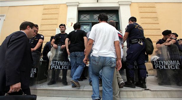 Στη φυλακή οι δύο κατηγορούμενοι για τη ληστεία στο Δίστομο