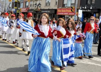 Μεγαλειώδεις παρελάσεις σε Μόντρεαλ και Τορόντο