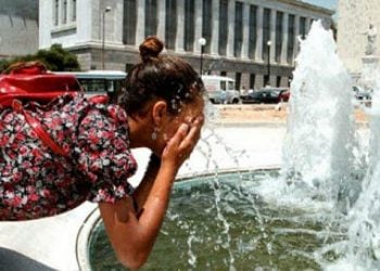 Έρχεται μίνι καύσωνας, αλλά με βροχές και καταιγίδες