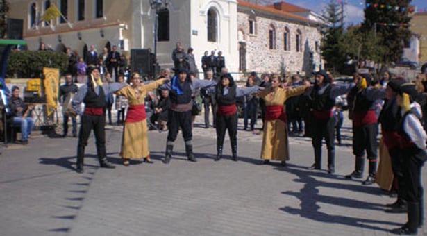 Αποκριάτικες εκδηλώσεις χωρίς Ποντιακούς χορούς γίνεται; Δεν γίνεται!