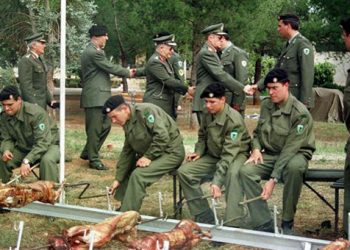 Λιτότητα και στα στρατόπεδα. Περικοπές και στον οβελία…