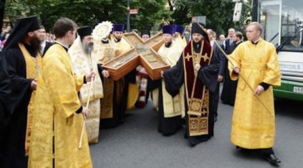 Στη Μόσχα ο Σταυρός του Αγίου Ανδρέα