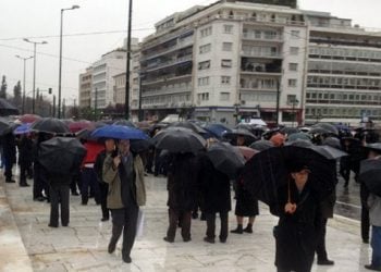 Πολλοί οι Πόντιοι στην συγκέντρωση διαμαρτυρίας παρά την βροχή