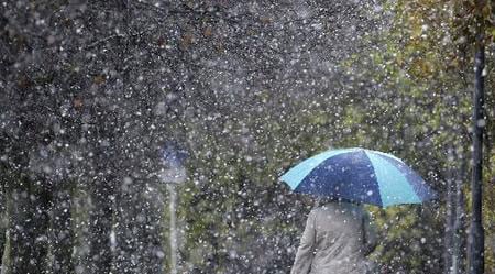 Καιρός: Βροχές καταιγίδες και χιόνια