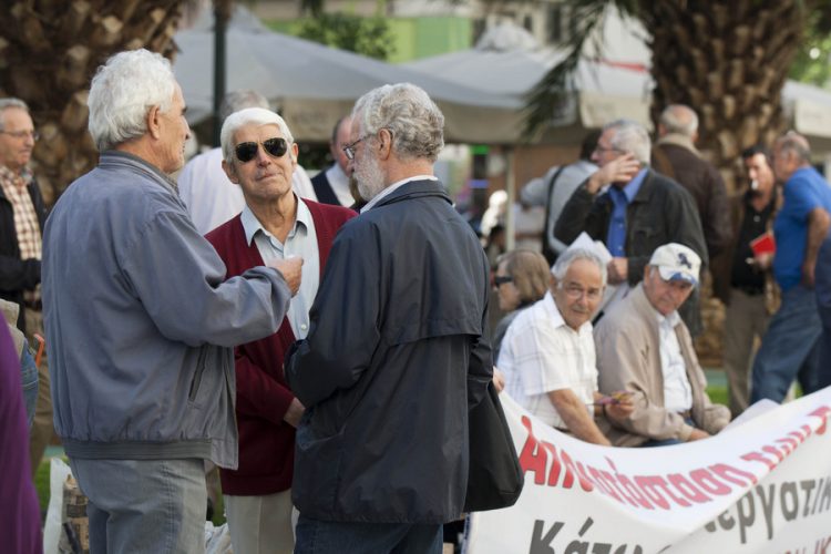 Συντάξεις που κινδυνεύουν δείχνει ο νέος προϋπολογισμός