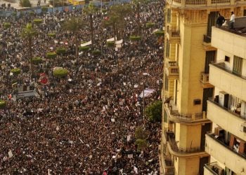 Αθώος ο Μουμπάρακ για τη σφαγή στην Ταχρίρ!