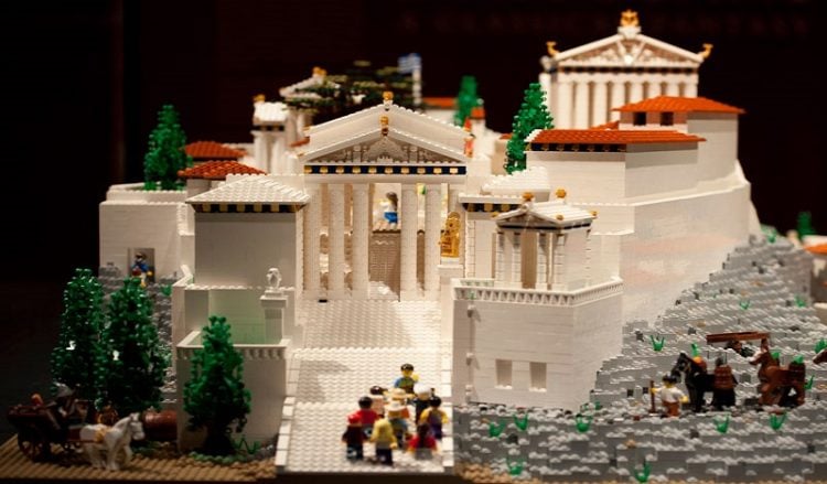 Μια Ακρόπολη από τουβλάκια Lego στο Μουσείο της Ακρόπολης