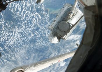 Αστροναύτες της NASA «περπάτησαν» έξω από τον Διεθνή Διαστημικό Σταθμό