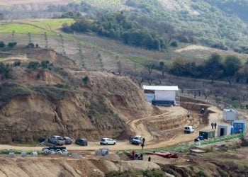 Υπάρχουν και άλλοι τάφοι στην Αμφίπολη;