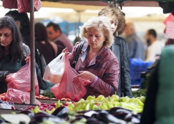 Αυτές είναι οι 6 τροφές που μας φτιάχνουν τη διάθεση