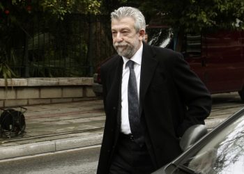 Ο Κοντονής μάς συνιστά να μην εμπιστευόμαστε τη Δικαιοσύνη