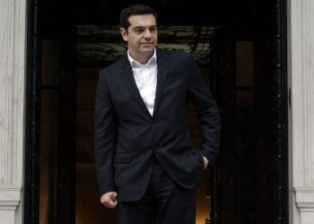 Τι είπε στο τηλέφωνο ο Τσίπρας με Γιουνκέρ και Γκρούεφσκι