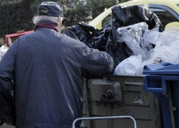 Παραμένει σε πολύ υψηλά επίπεδα ο αριθμός ανθρώπων που απειλούνται από φτώχεια ή κοινωνικό αποκλεισμό 2