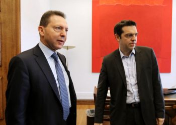 Τετ α τετ Τσίπρα-Στουρνάρα μετά την ανώμαλη προσγείωση Ντράγκι