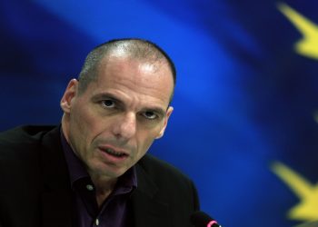 Βαρουφάκης: Μόνο οι εχθροί της Ελλάδας επωφελούνται από το «τοξικό» παιχνίδι