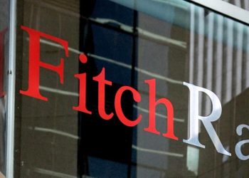 Fitch: Οι Έλληνες καταθέτες θα γλιτώσουν το κούρεμα