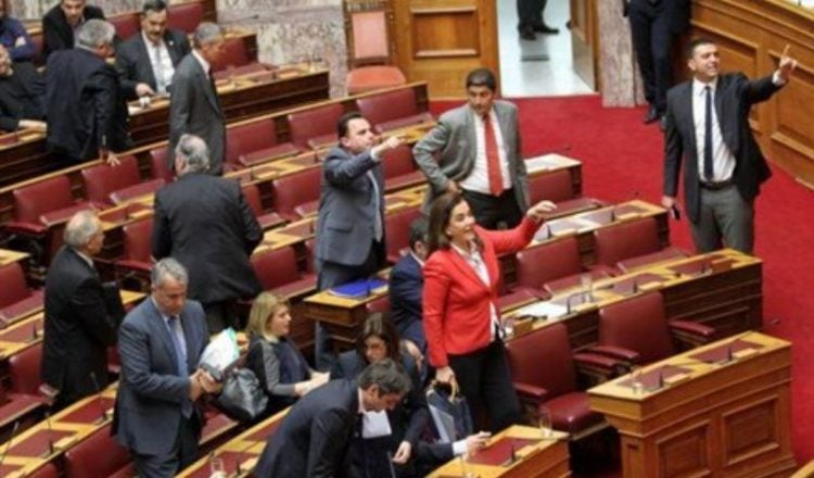 Πέρασε από τη Βουλή η Πράξη Νομοθετικού Περιεχομένου για τα ταμειακά διαθέσιμα