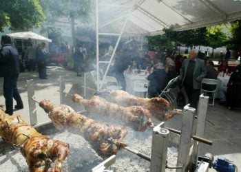 Πώς και τι τρώμε για να μην έχουμε προβλήματα μετά το πασχαλινό τραπέζι